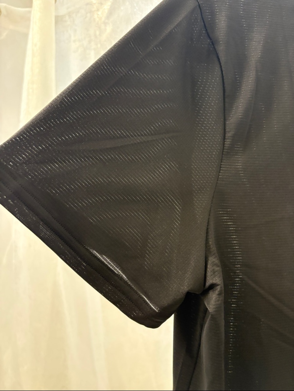 On Running x Kith Black Short-Sleeve Performance Tee - Picture 11 of 13